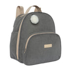 Mochila maternidade de passeio Ninar cinza vista lateral, com bolso térmico frontal