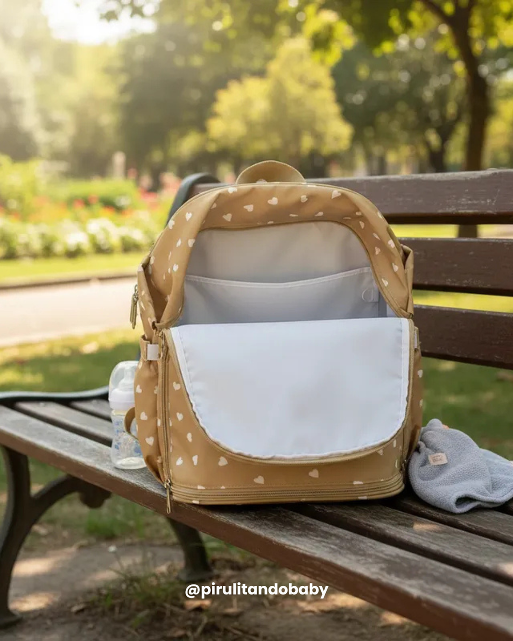 Mochila Maternidade de Passeio com Bolso Térmico Viver Caramelo