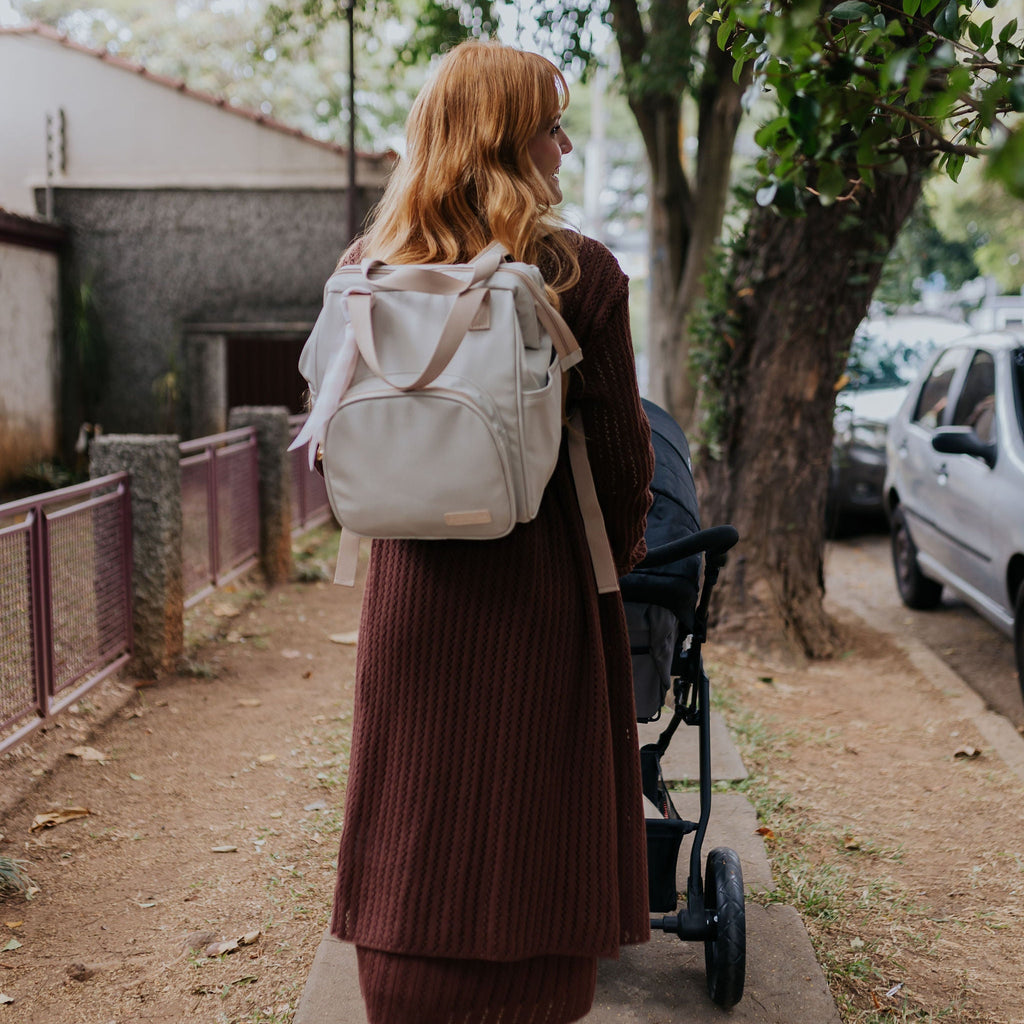 Mochila Maternidade Média com Bolso Frontal Térmico Encanto Marfim